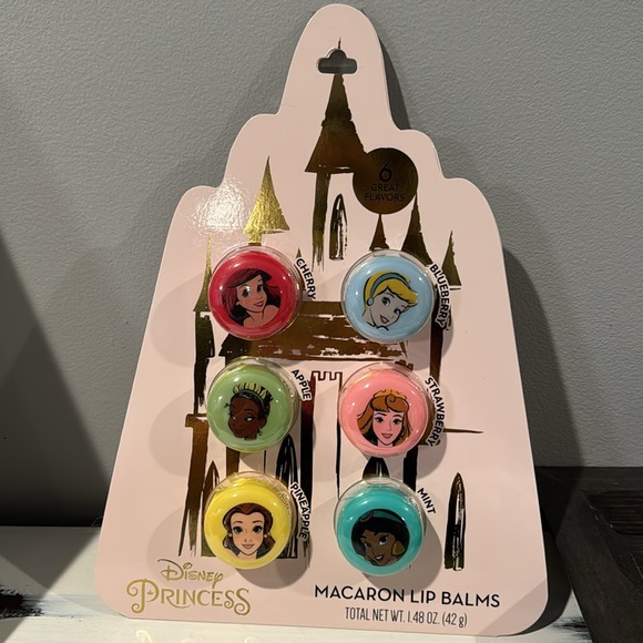 6 Macaron lip balms - Picture 2 of 3